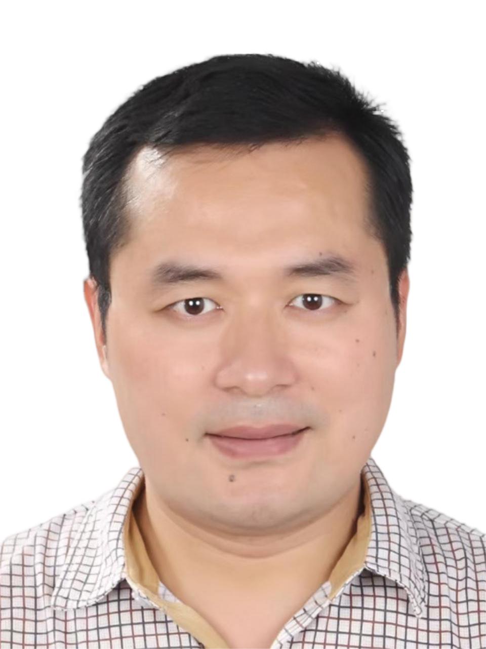梁恒豪-證件照.jpg