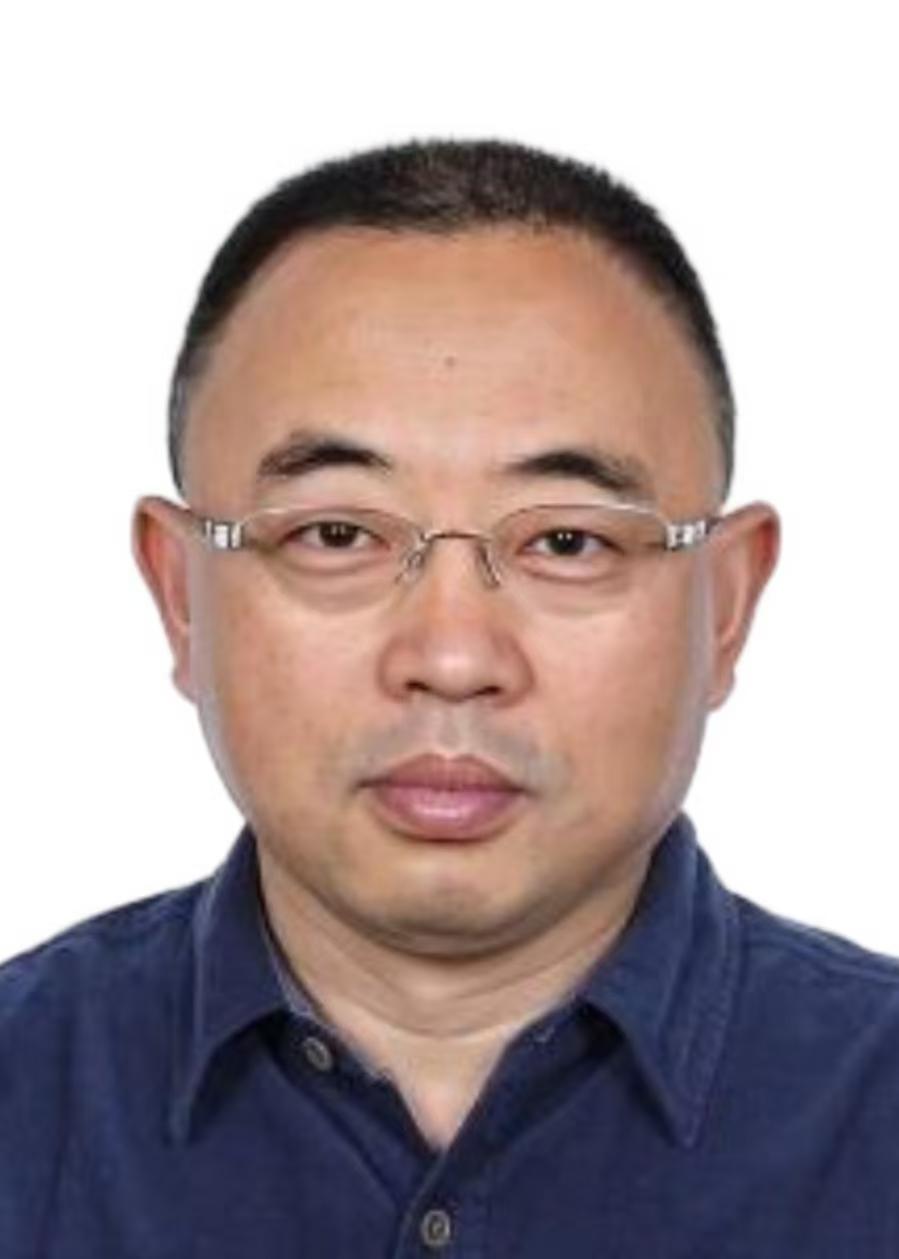 董江陽(yáng)-證件照2.jpg